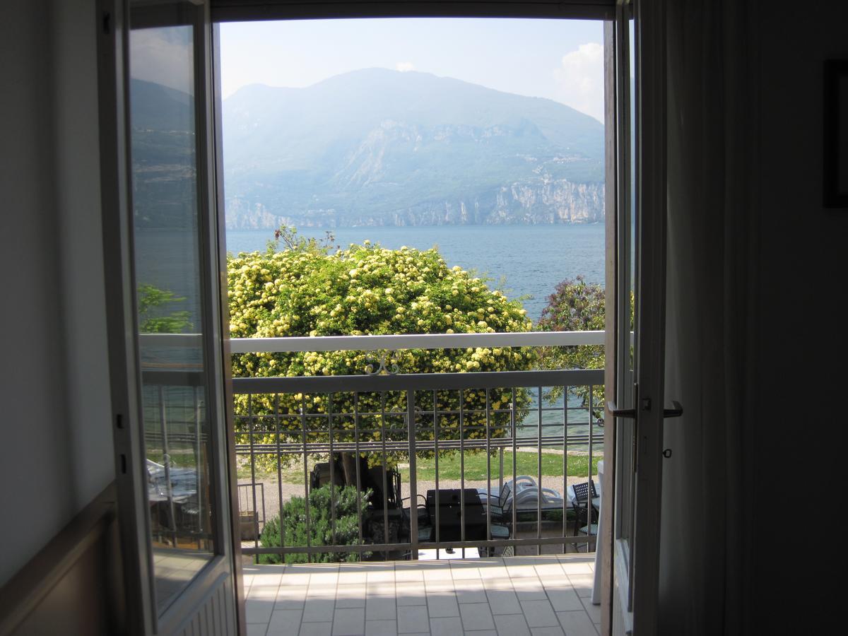 Piccolo Hotel Direkt am See Brenzone sul Garda Buitenkant foto